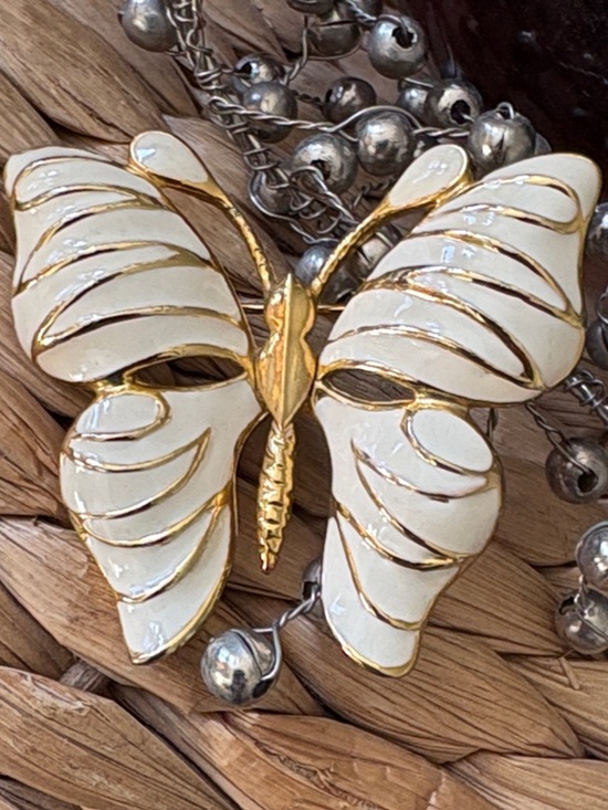 Jewelry - VTG Gold and White Enamel Butterfly Brooch - Women's Jewelry